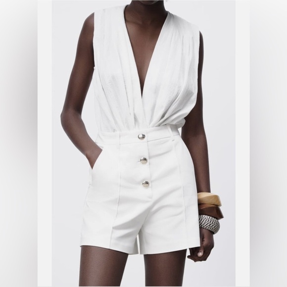 NWOT Zara Cream High-Waisted Shorts with Button Detail - Picture 8 of 14